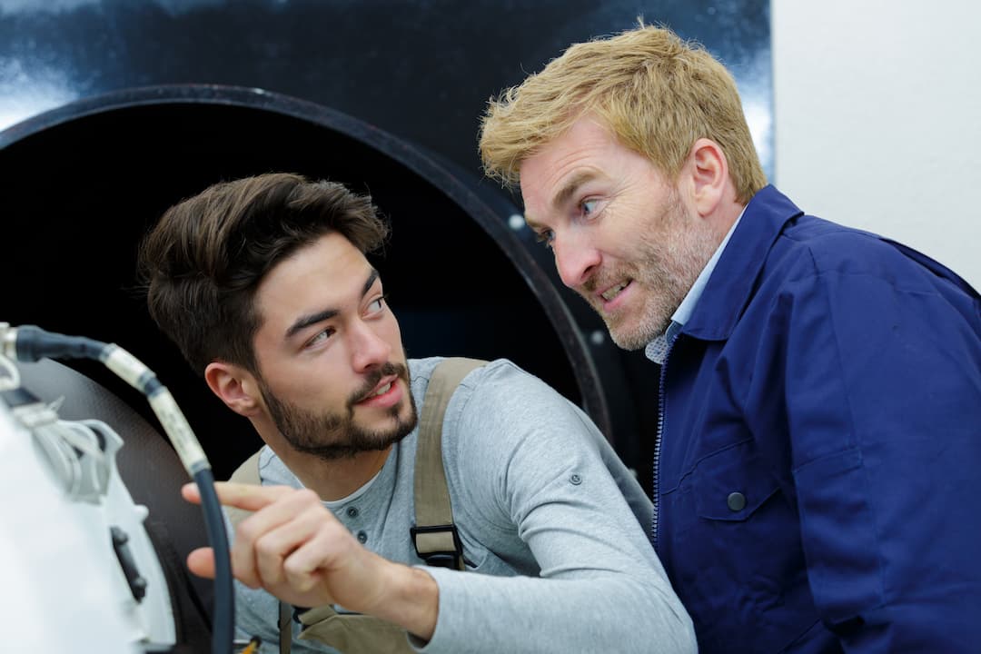 Adobestock 320628354 Electric installation tutoring